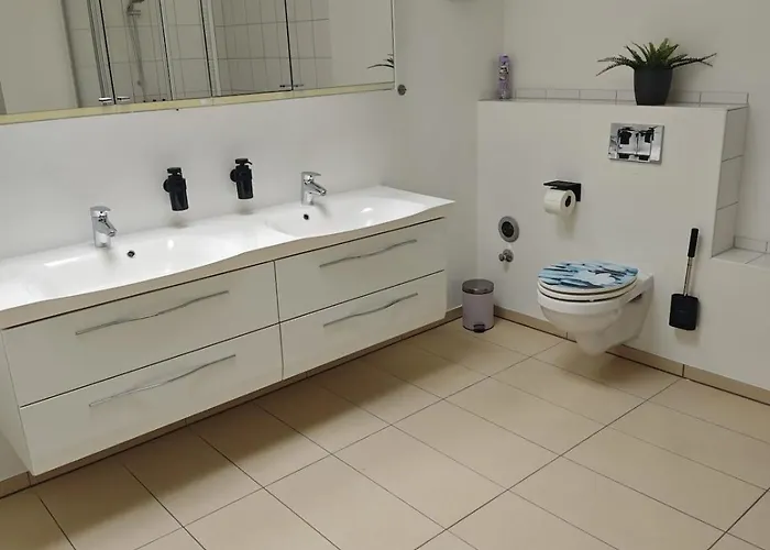 Mit Anbindung Fuer 6 Personen Appartement *